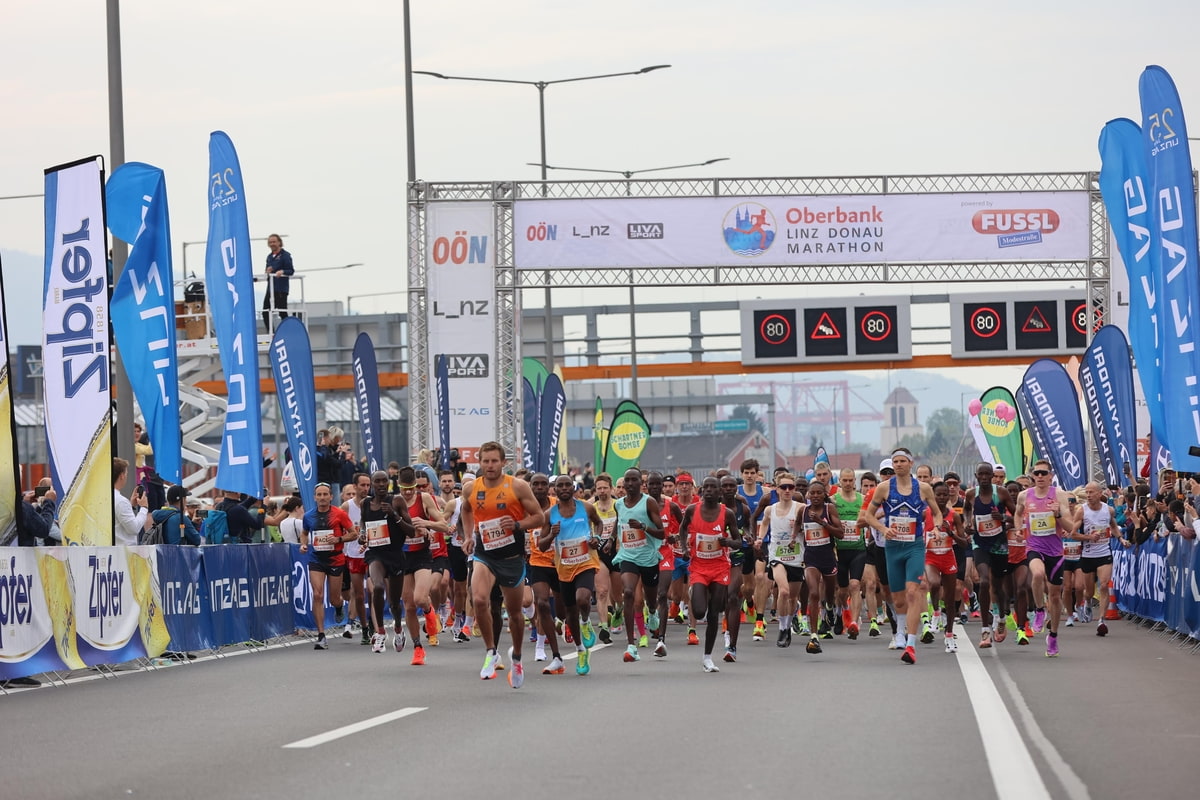 Kenyan Gladys Jerop Kimaina pulverizes previous course record from 2023 in a fabulous time of 2:24:58